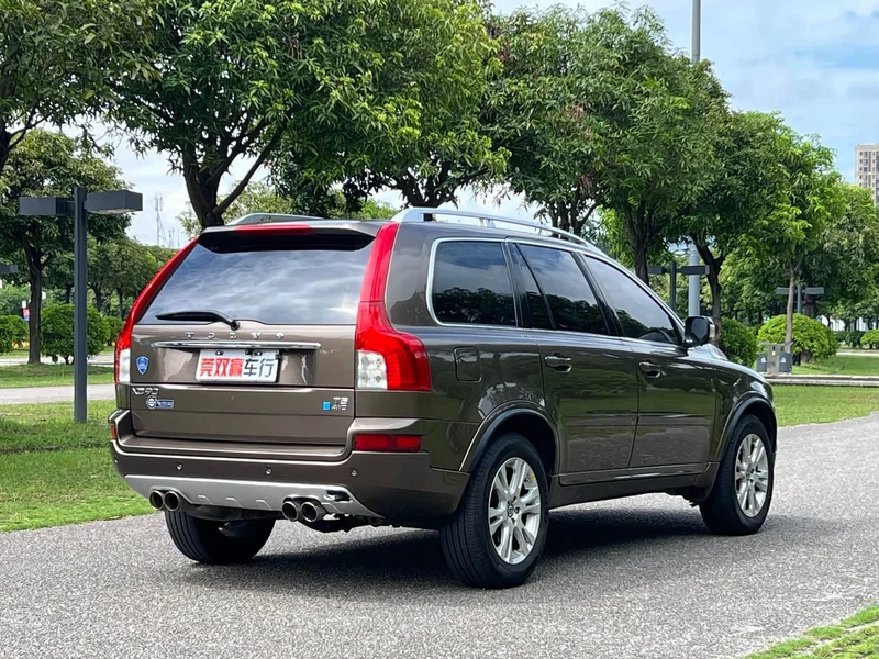 Volvo XC90 — фото 7