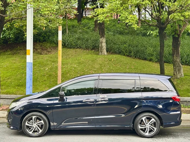 Honda Odyssey — фото 6