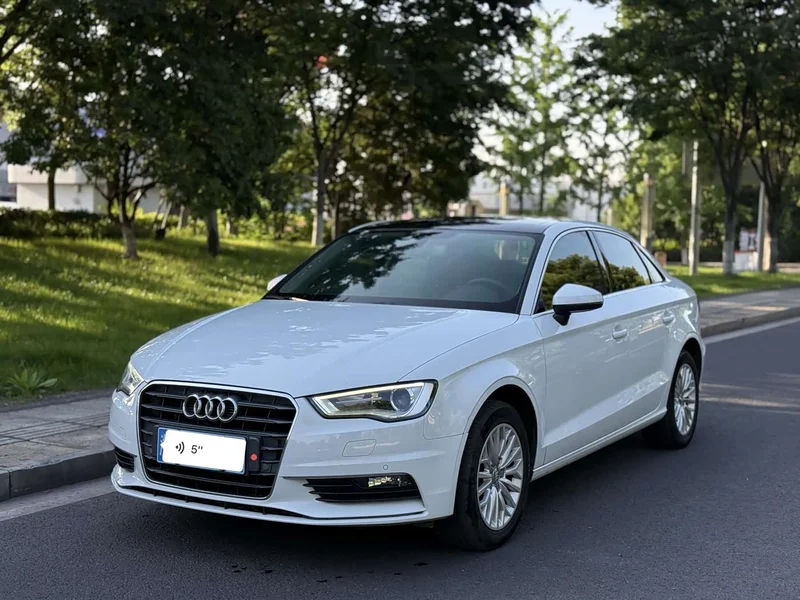 Audi A3 — фото 1