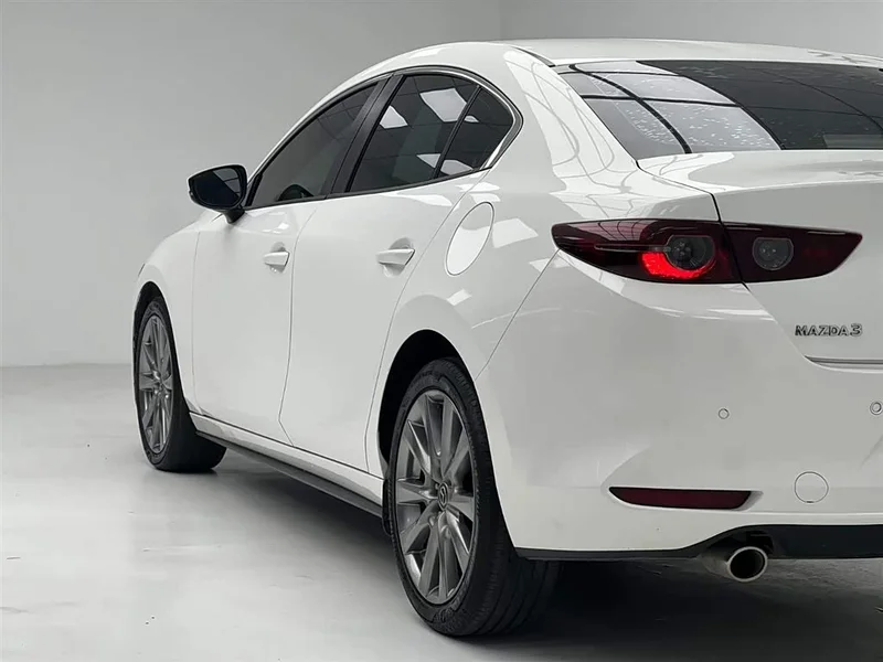 Mazda 3 Axela — фото 16