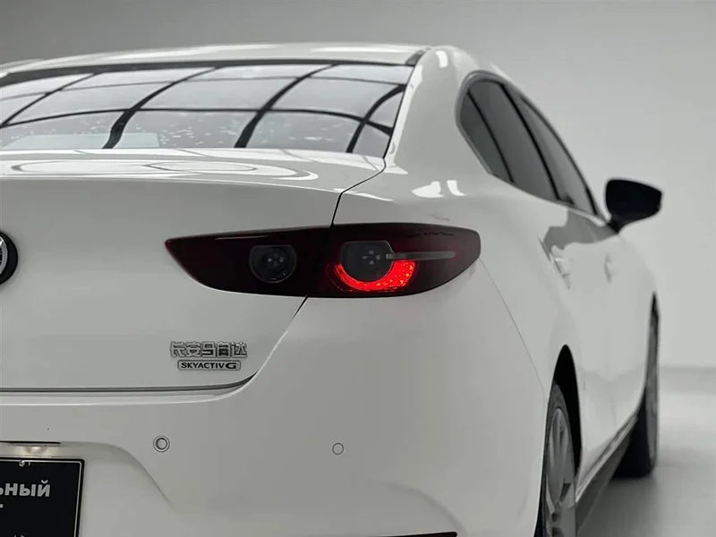Mazda 3 Axela — фото 17