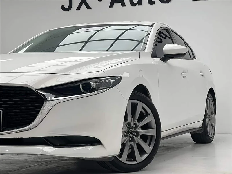 Mazda 3 Axela — фото 5