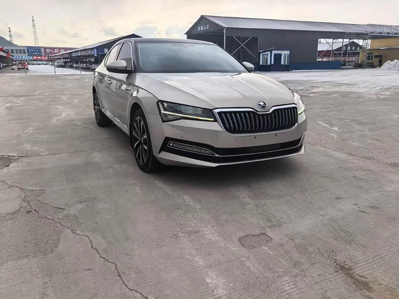 Skoda Superb — фото 3