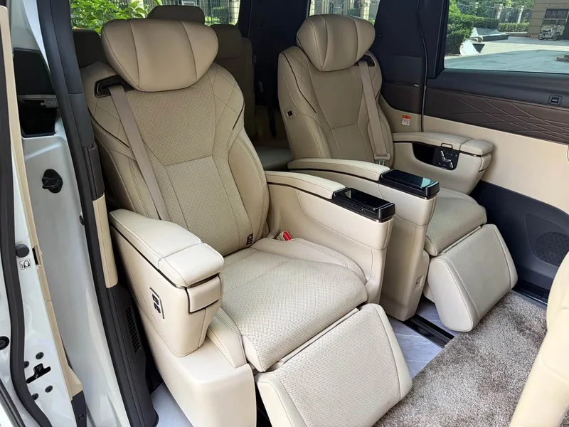Toyota Vellfire — фото 11