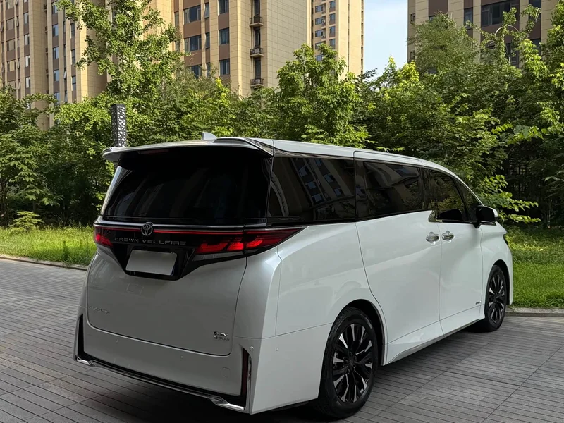 Toyota Vellfire — фото 7