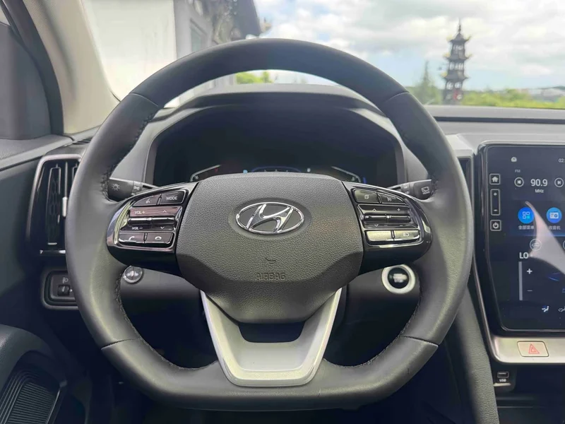 Hyundai ix35 — фото 15