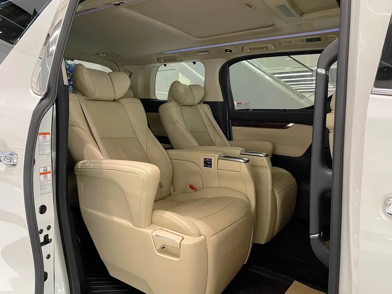 Toyota Alphard — фото 20