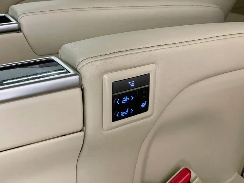 Toyota Alphard — фото 28