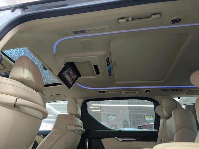 Toyota Alphard — фото 31
