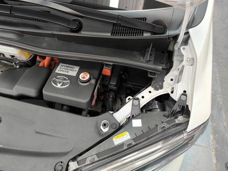 Toyota Alphard — фото 36
