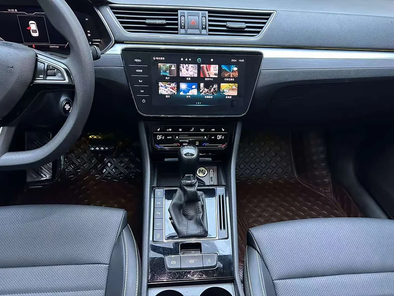 Skoda Superb — фото 14