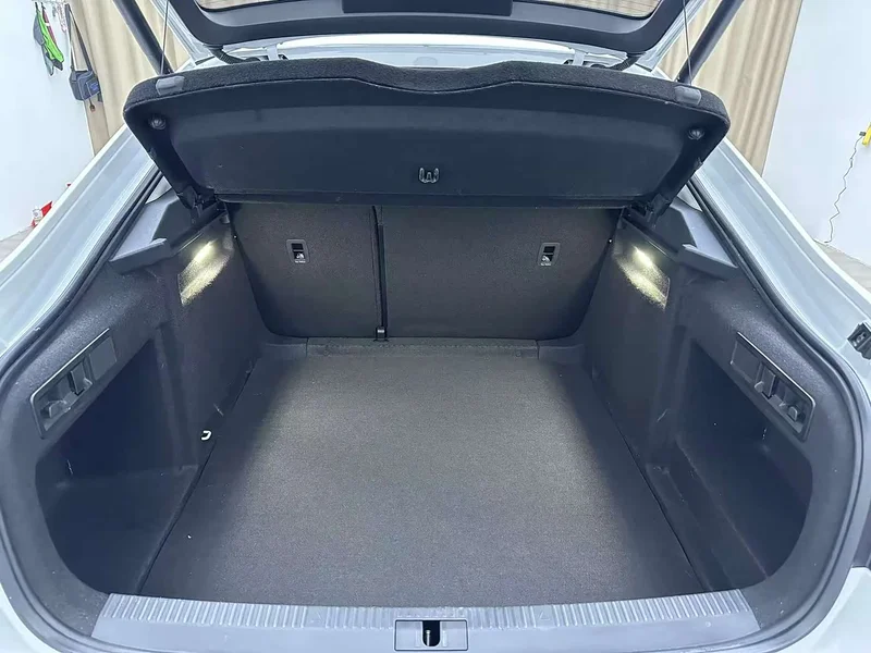 Skoda Superb — фото 18