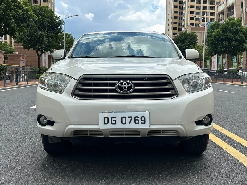 Toyota Highlander — фото 2