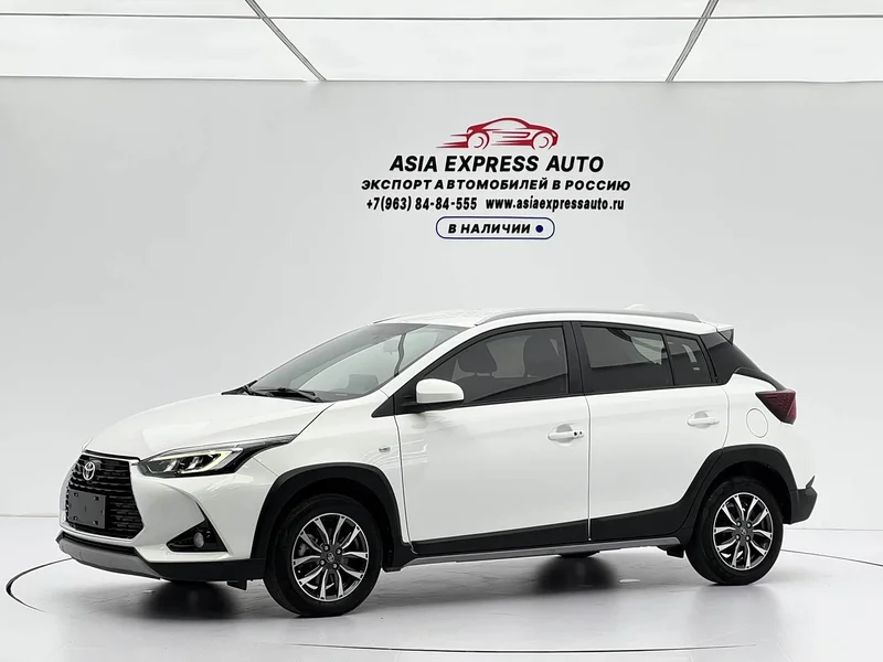 Toyota Yaris L — фото 1