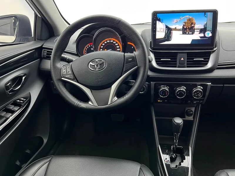 Toyota Yaris L — фото 20