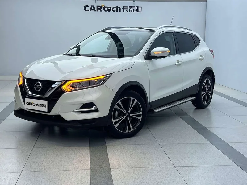 Nissan Qashqai — фото 1