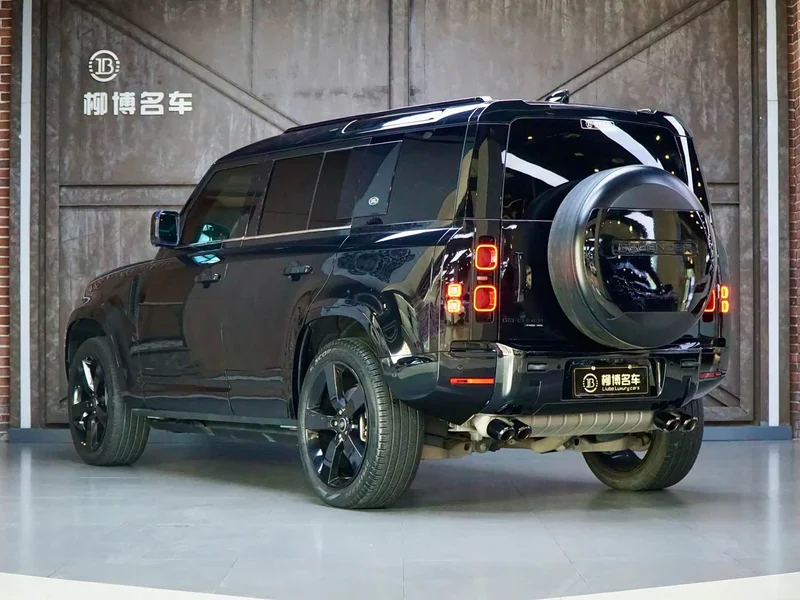 Land Rover Defender — фото 19