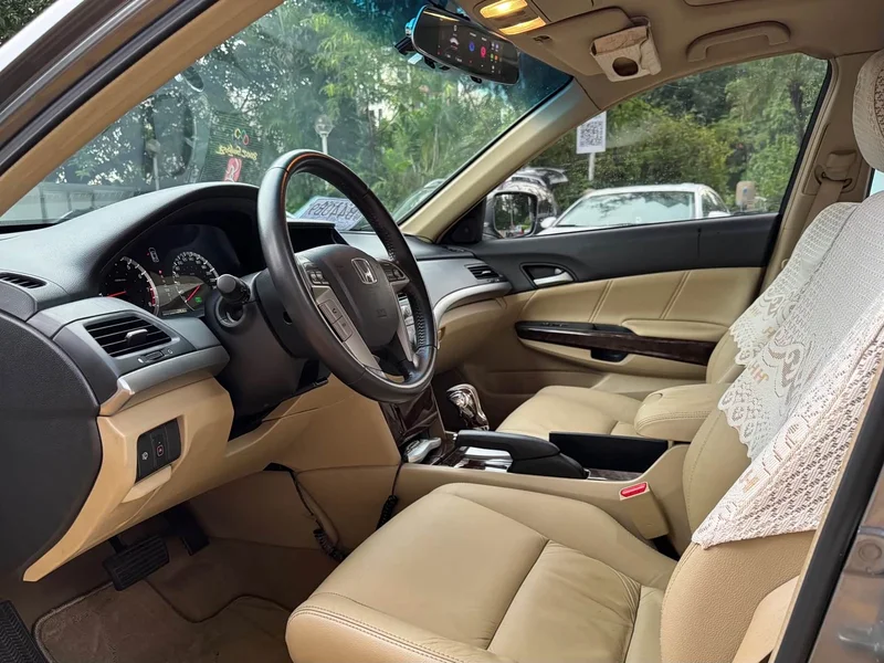 Honda Accord — фото 4