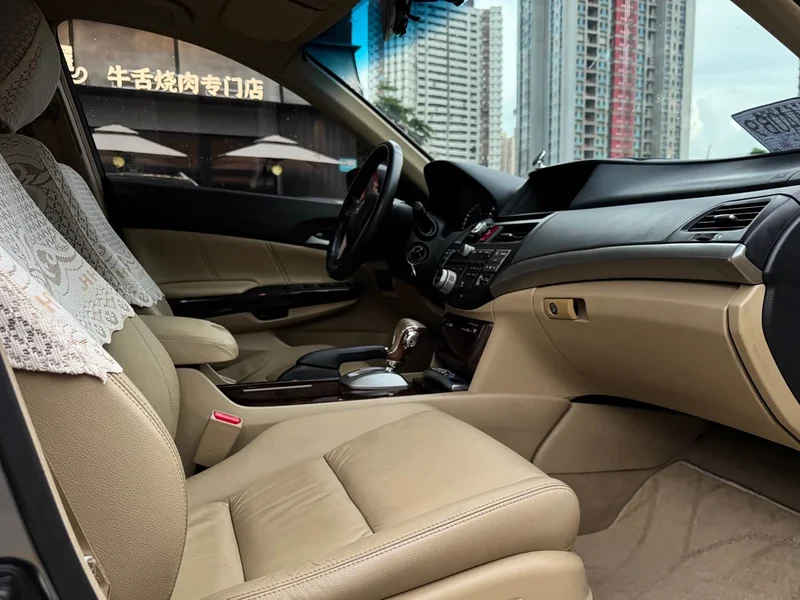 Honda Accord — фото 6