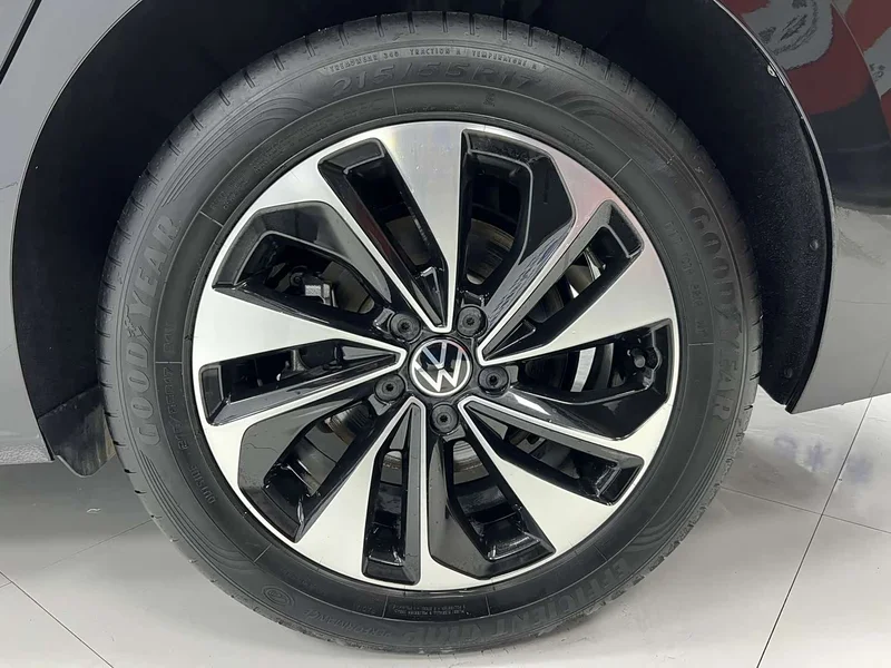 Volkswagen Passat — фото 20