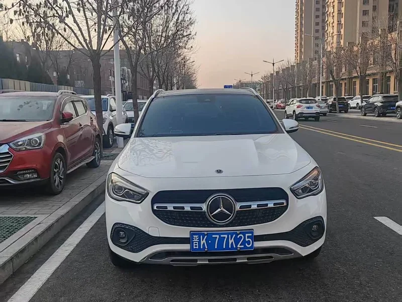 Mercedes-Benz GLA — фото 1