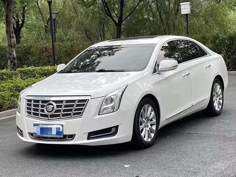 Cadillac XTS — фото 1