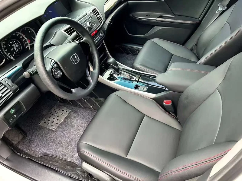 Honda Accord — фото 7