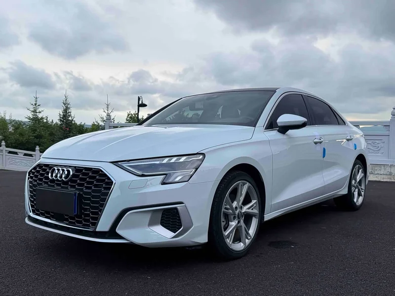 Audi A3 — фото 1