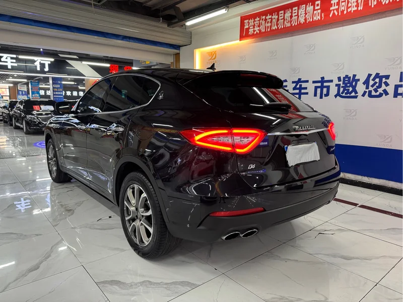 Maserati Levante — фото 10