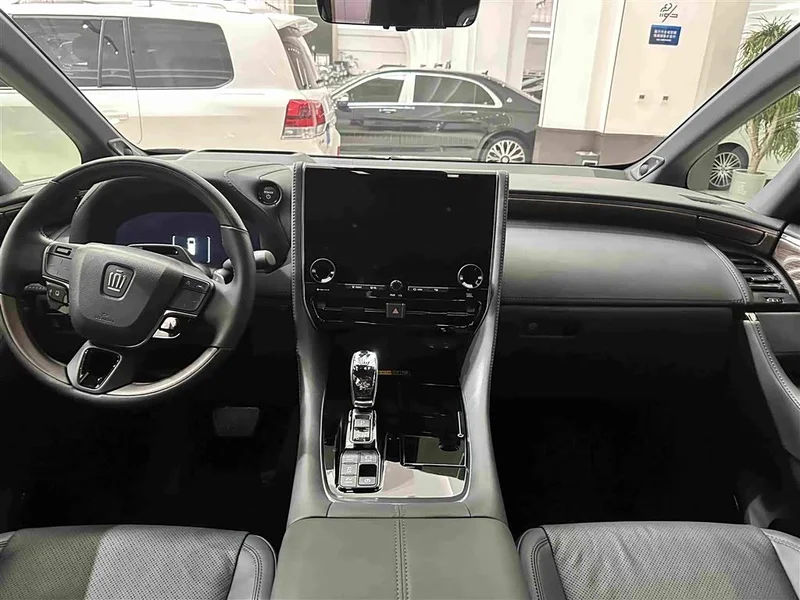 Toyota Vellfire — фото 18