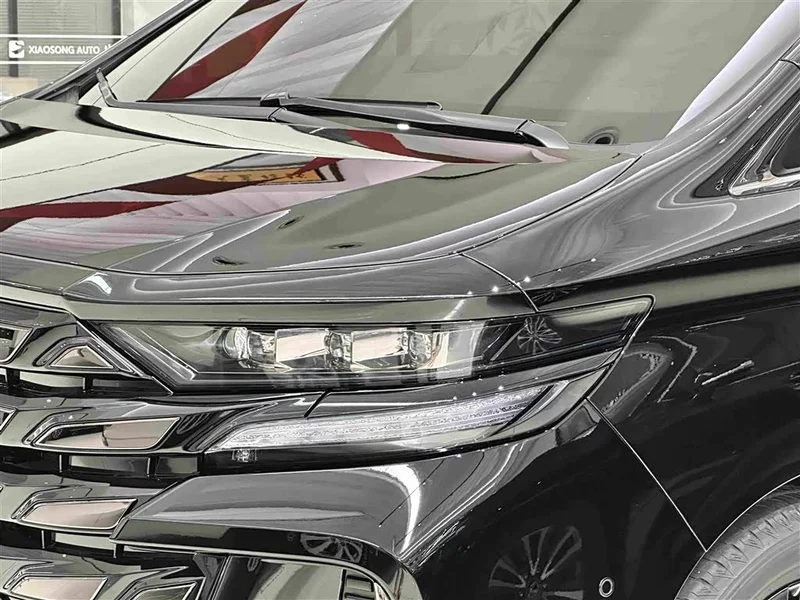 Toyota Vellfire — фото 2