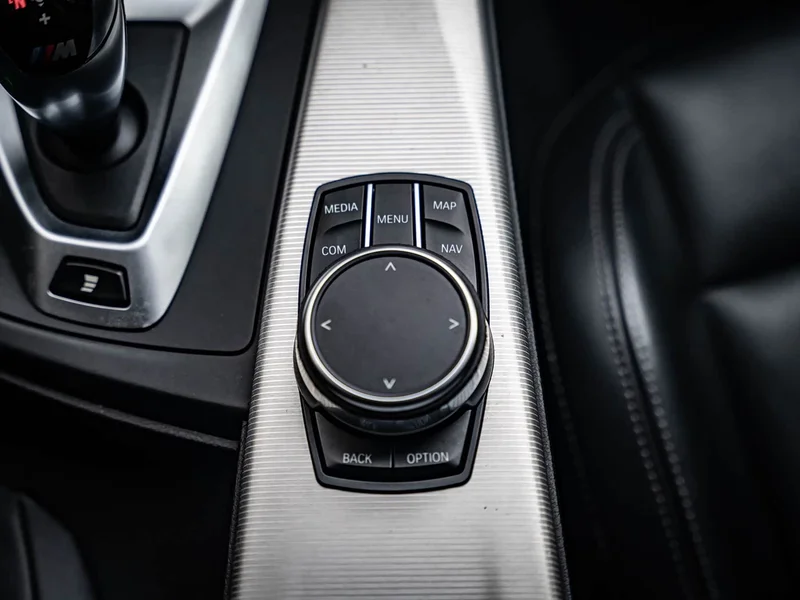 BMW M4 — фото 15