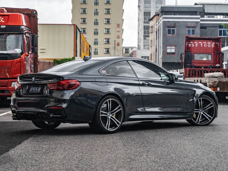 BMW M4 — фото 3