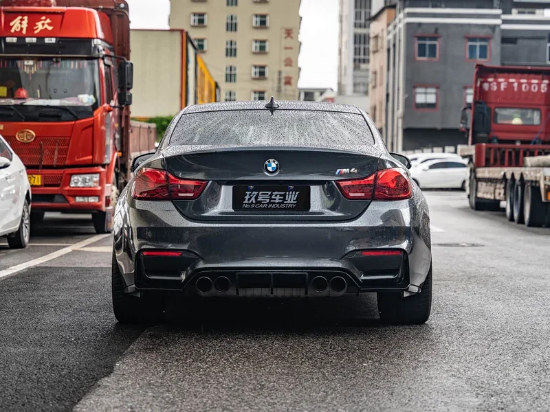 BMW M4 — фото 4