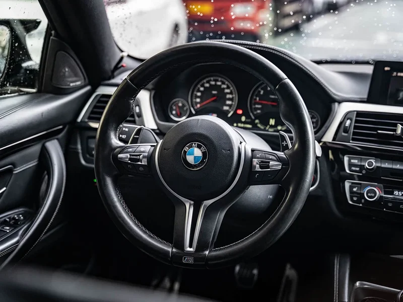 BMW M4 — фото 10
