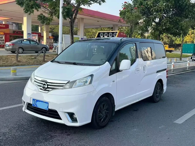 Nissan NV200 — фото 2