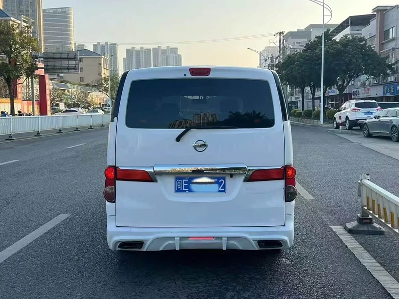 Nissan NV200 — фото 4