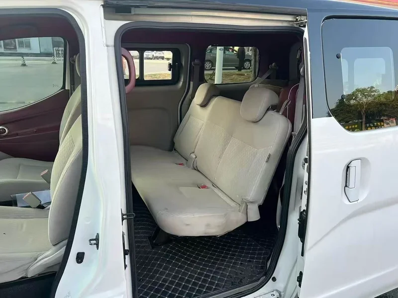 Nissan NV200 — фото 8