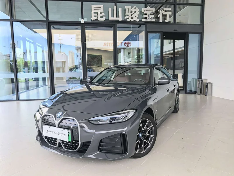 BMW i4 — фото 1