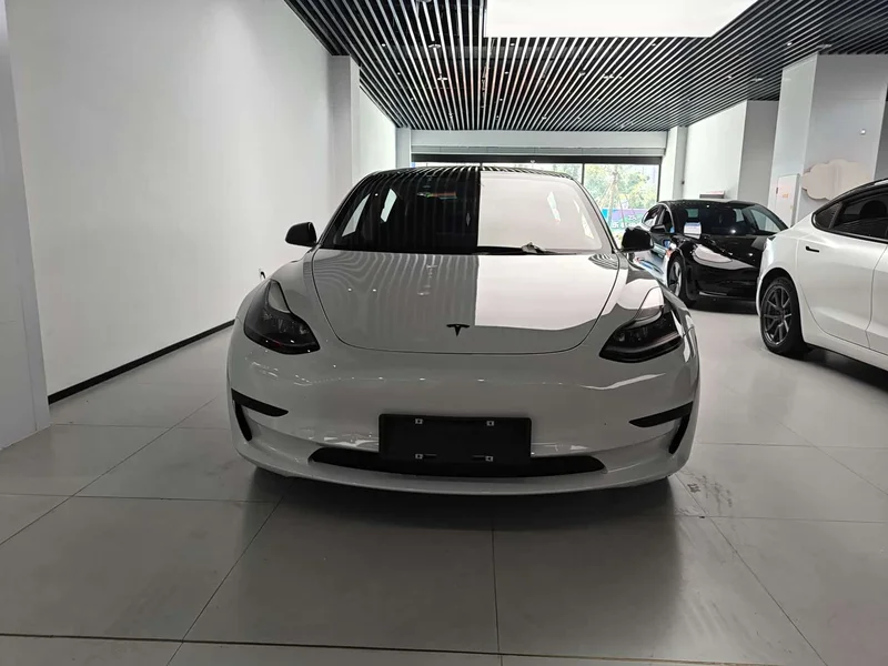 Tesla Model 3 — фото 2
