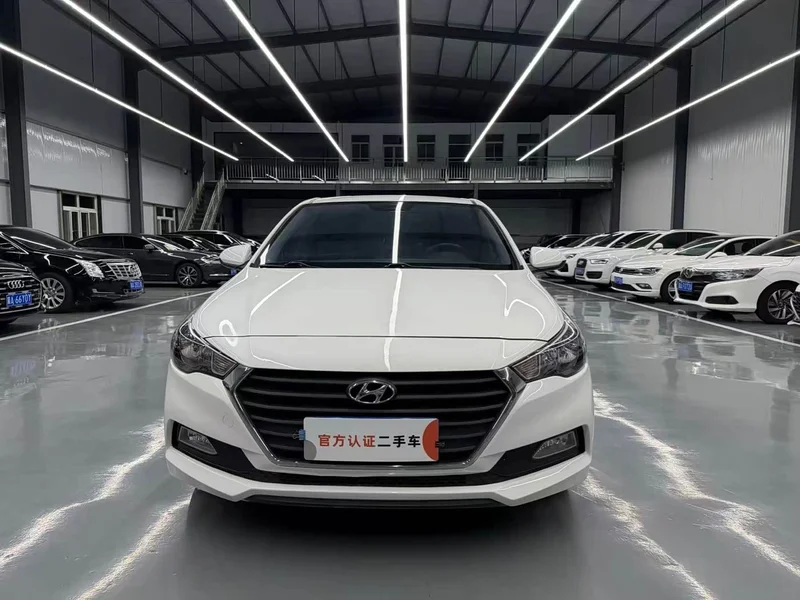 Hyundai Solaris — фото 2
