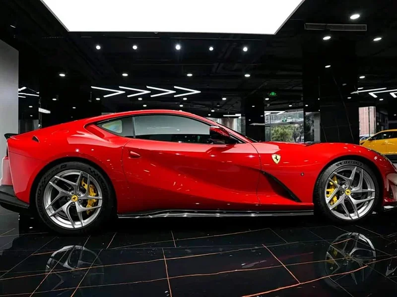 Ferrari 812 — фото 3