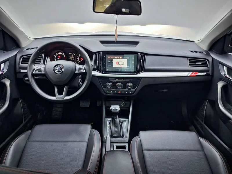 Skoda Kamiq — фото 11