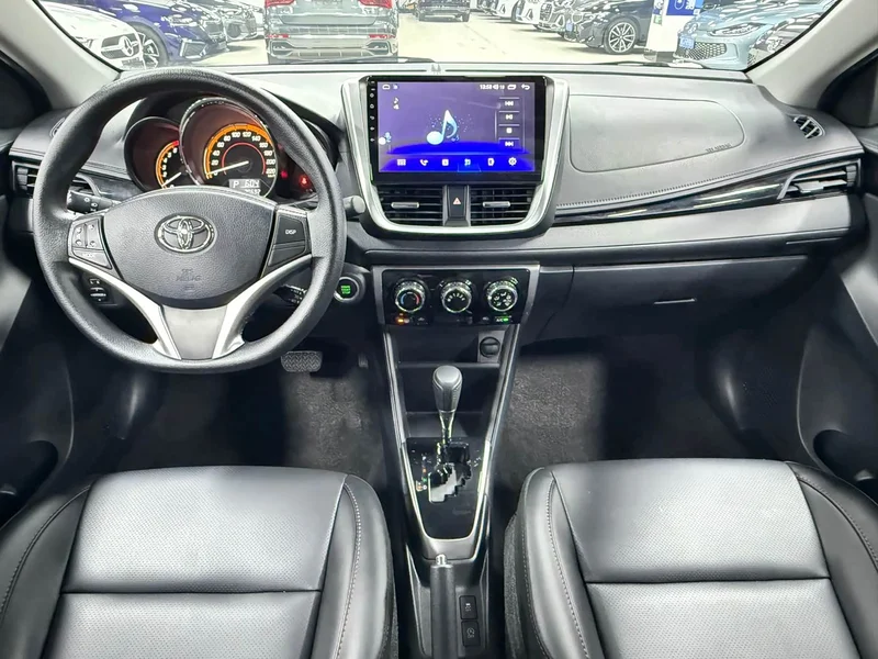 Toyota Yaris L — фото 20