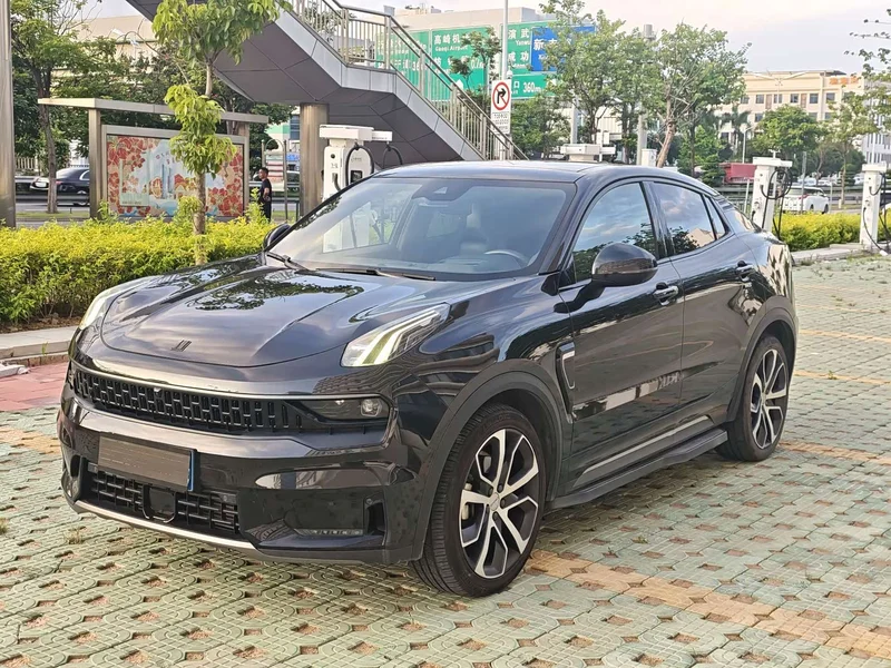 Lynk & Co 05