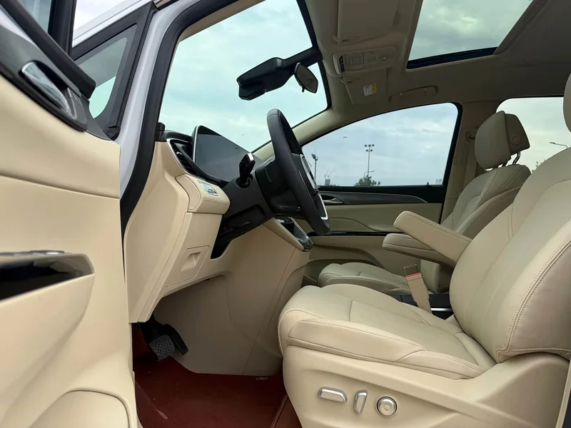 Buick GL8 New Energy — фото 15