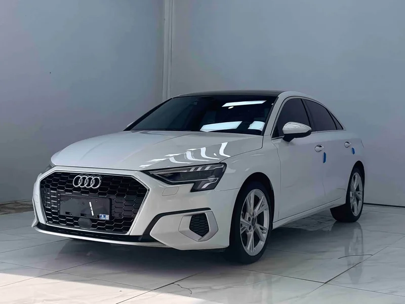 Audi A3 — фото 1