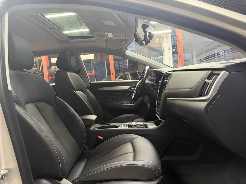 Roewe i6 New Energy — фото 26