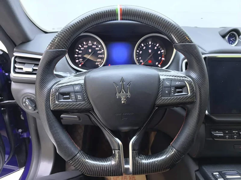 Maserati Ghibli — фото 13