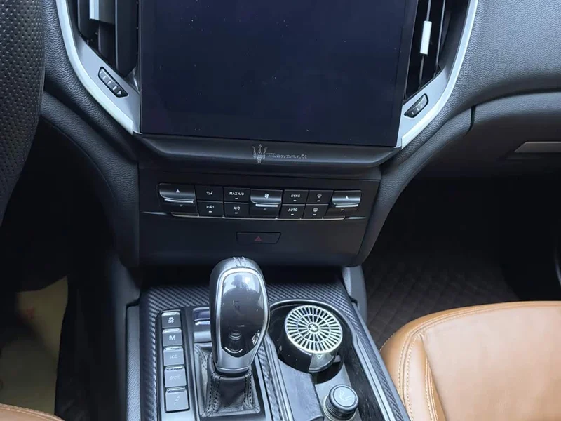 Maserati Ghibli — фото 15